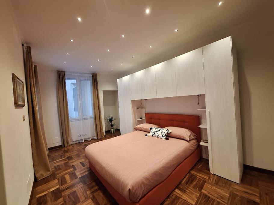 Il Talismano-In Citta -Vicino Al Mare Apartment Savona Luaran gambar