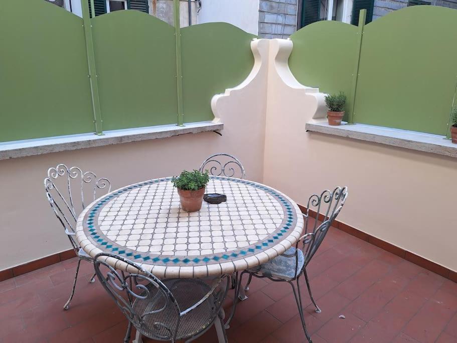 Il Talismano-In Citta -Vicino Al Mare Apartment Savona Luaran gambar